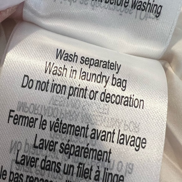 LACOSTE WOMEN'S CONTRAST ACCENT FLEECE SWEATSHIRT - Picture 10 of 10